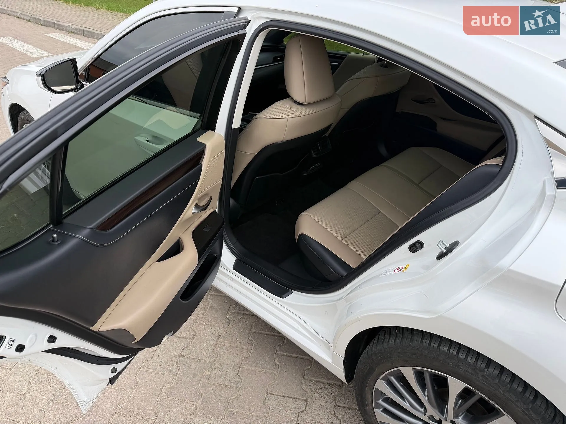 2019 Lexus ES - мініатюра 30