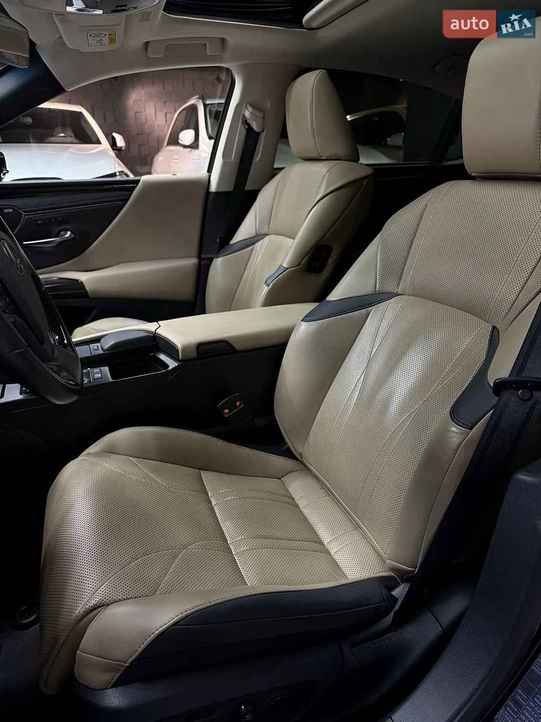 2019 Lexus ES - мініатюра 4