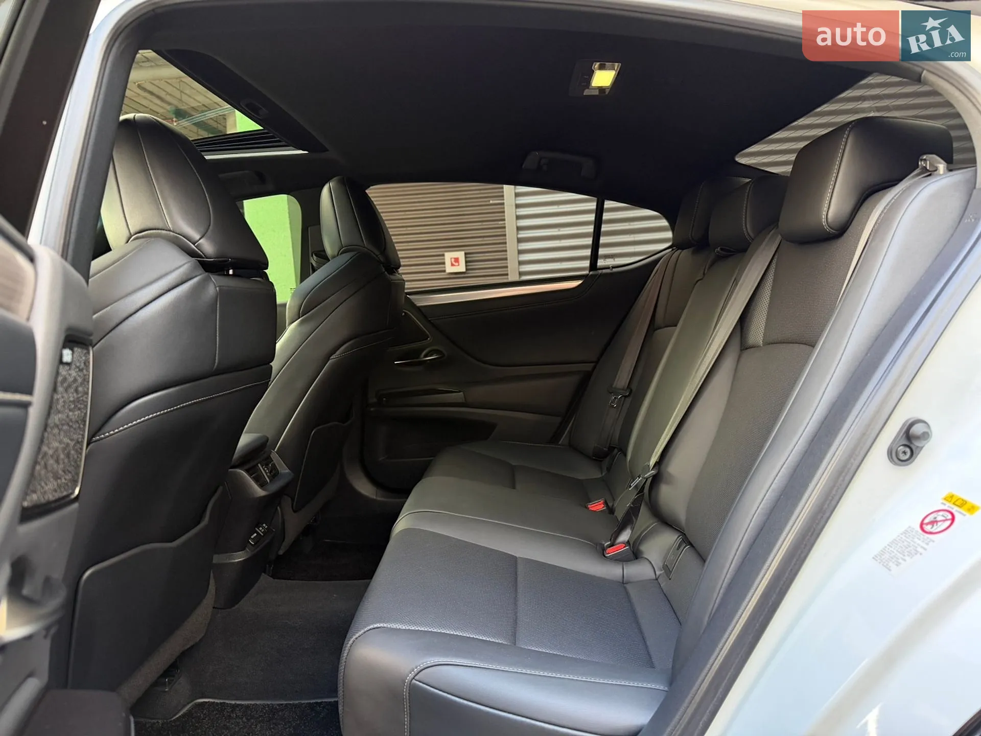 2019 Lexus ES - мініатюра 25