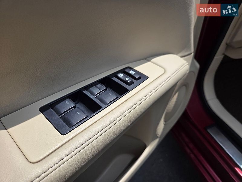 Седан Lexus ES 2014 в Києві фото 36 Седан Lexus ES 2014 в Києві