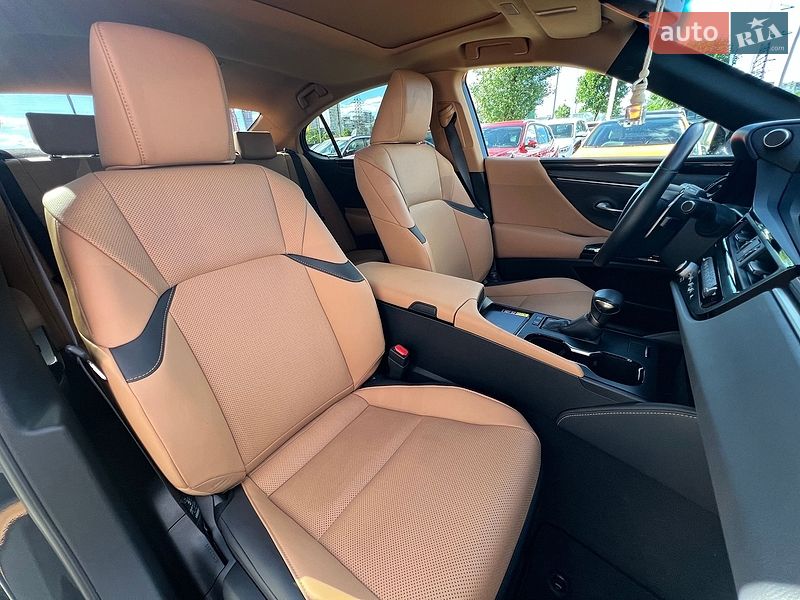 Седан Lexus ES 2023 в Києві