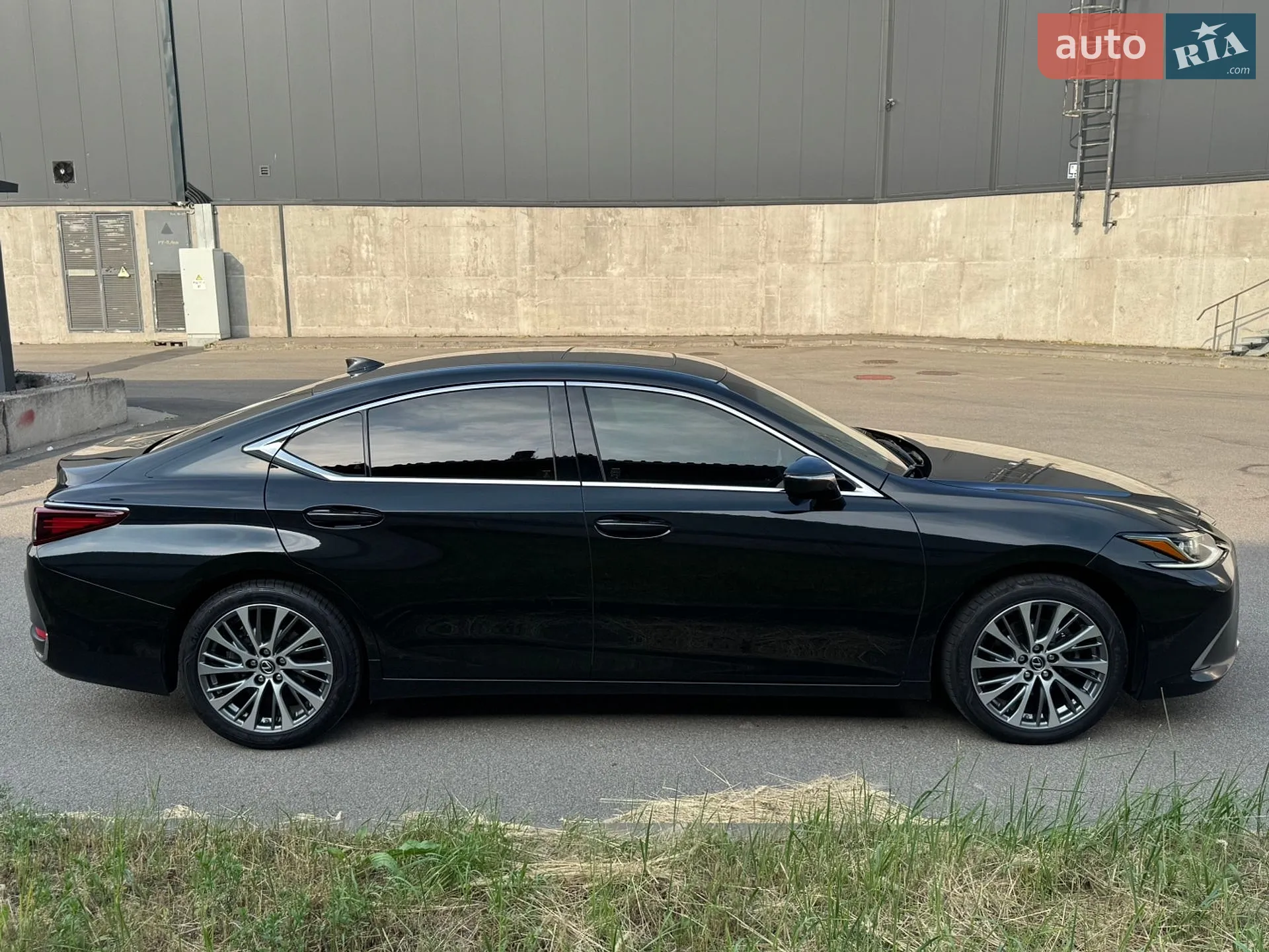 2020 Lexus ES - мініатюра 8