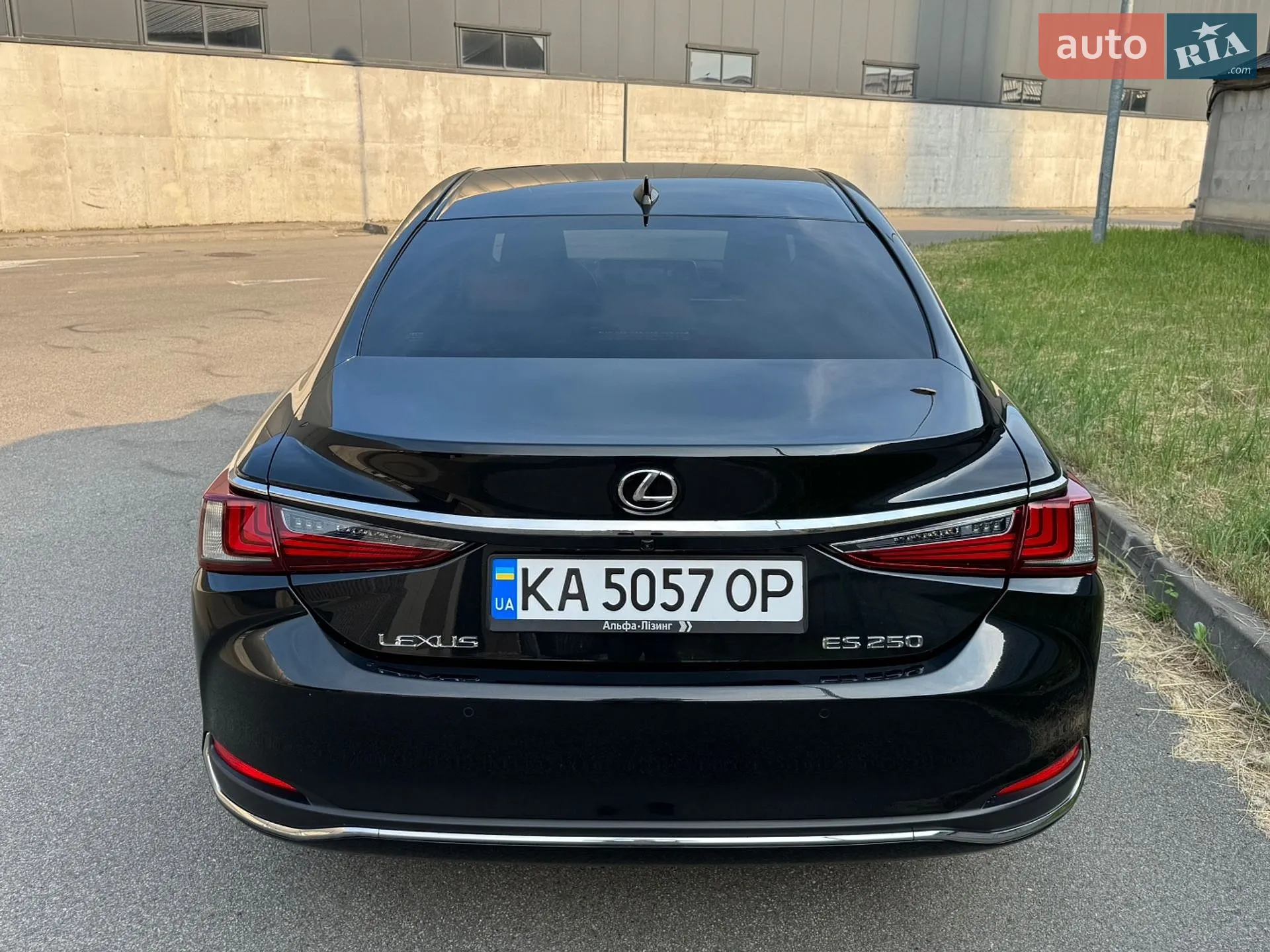 2020 Lexus ES - мініатюра 13