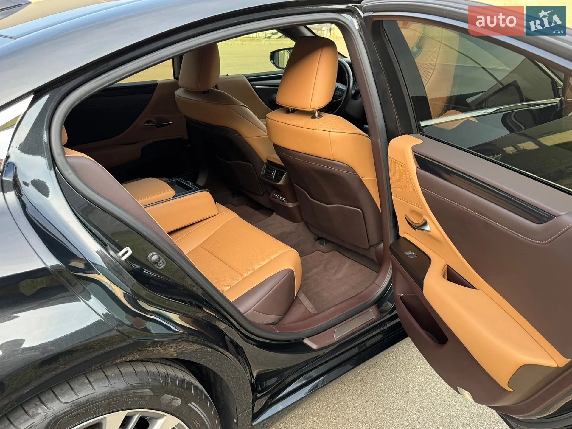 2020 Lexus ES - мініатюра 24
