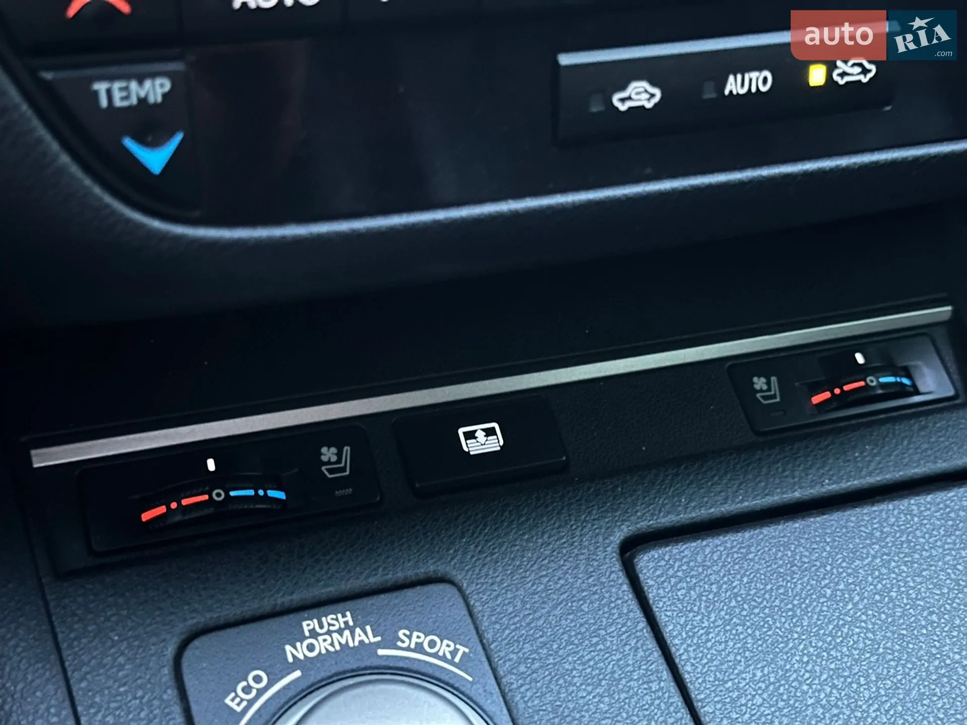 2014 Lexus ES - мініатюра 12
