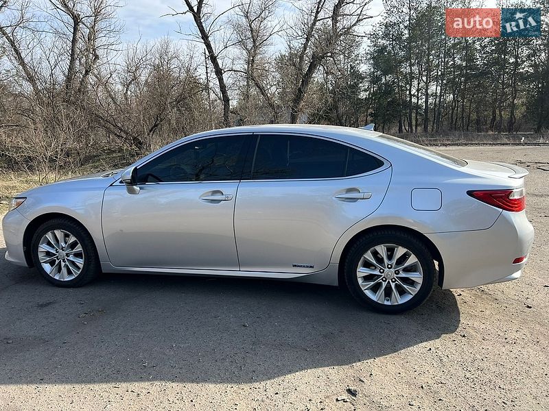 Седан Lexus ES 2012 в Дніпрі