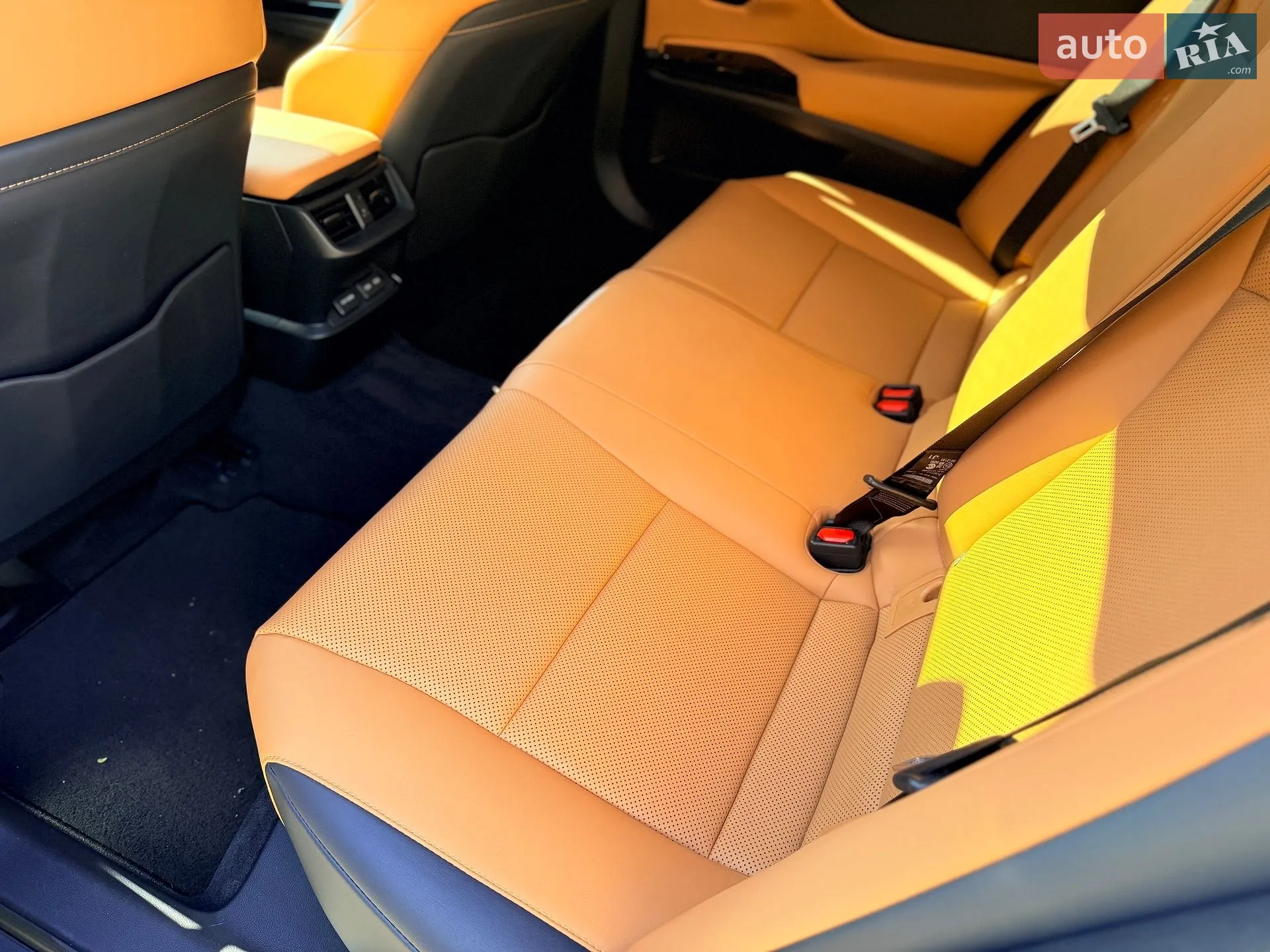 2022 Lexus ES - мініатюра 16