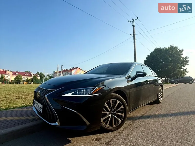 Lexus ES 2023
