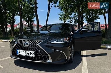 Седан Lexus ES 2023 в Києві