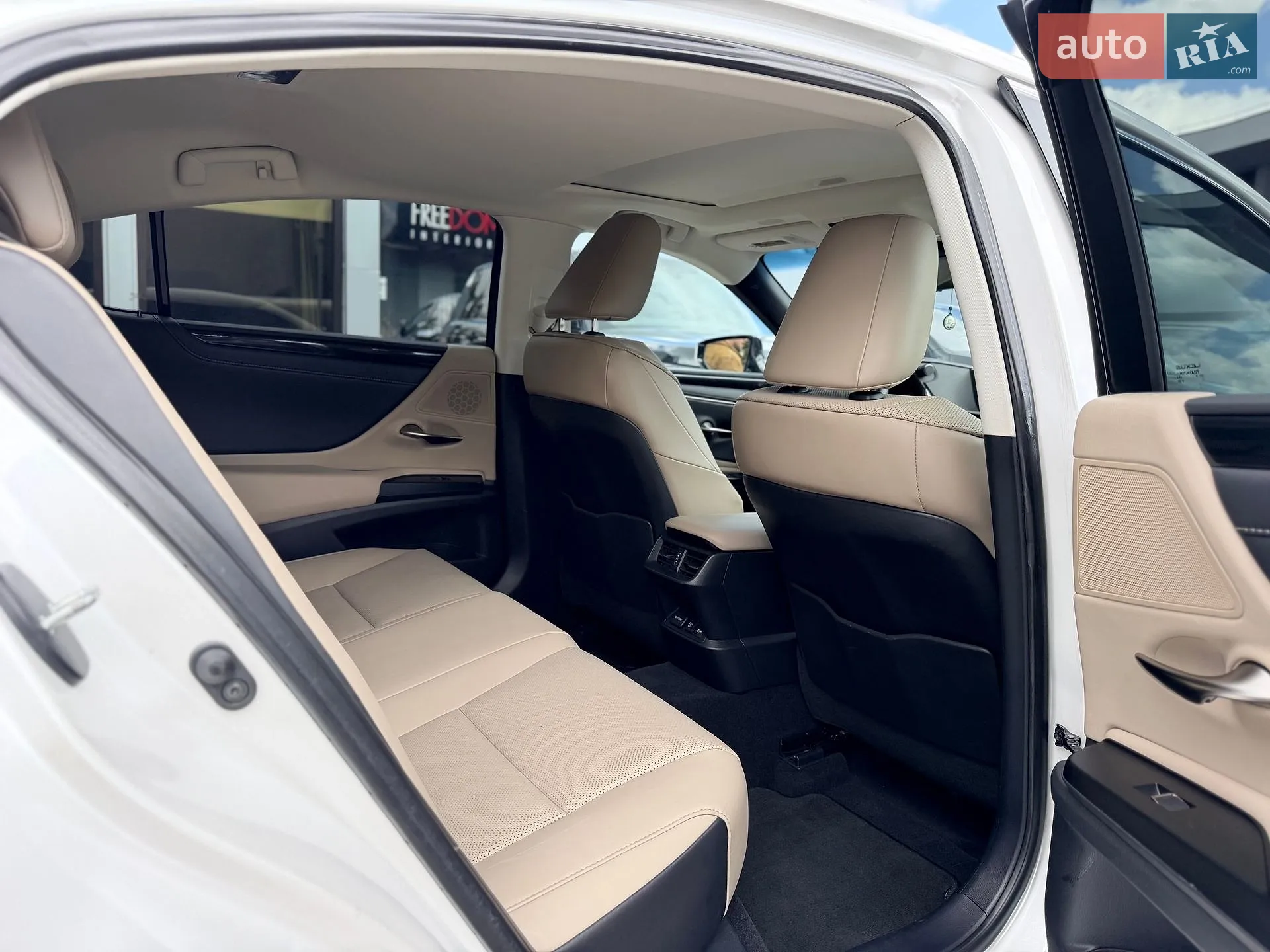 2021 Lexus ES - мініатюра 17