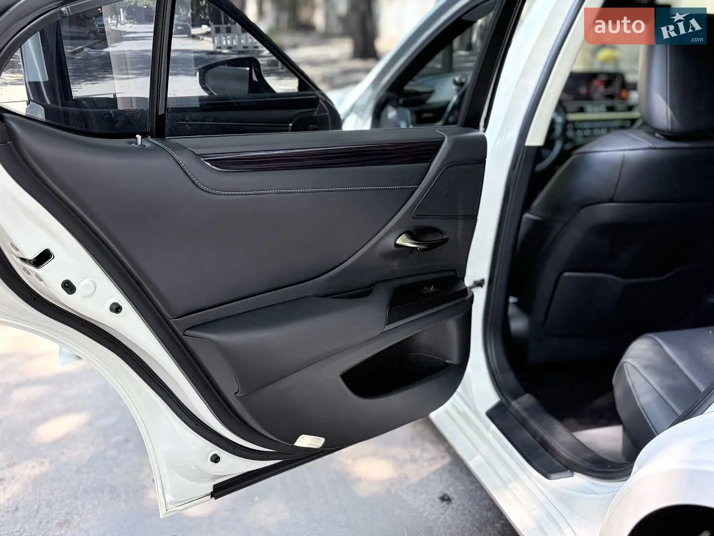 2021 Lexus ES - мініатюра 19