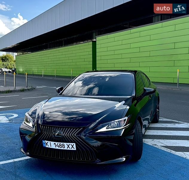Седан Lexus ES 2020 в Києві