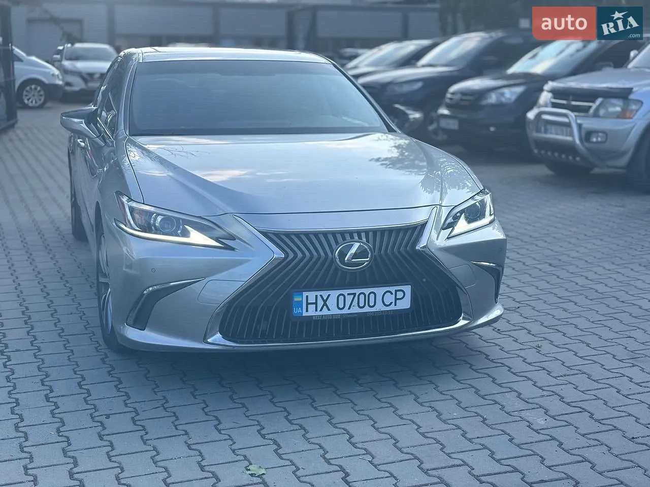 2019 Lexus ES - фото 1