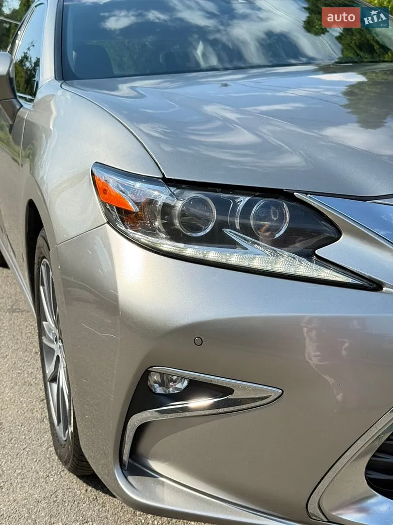 2017 Lexus ES - мініатюра 10