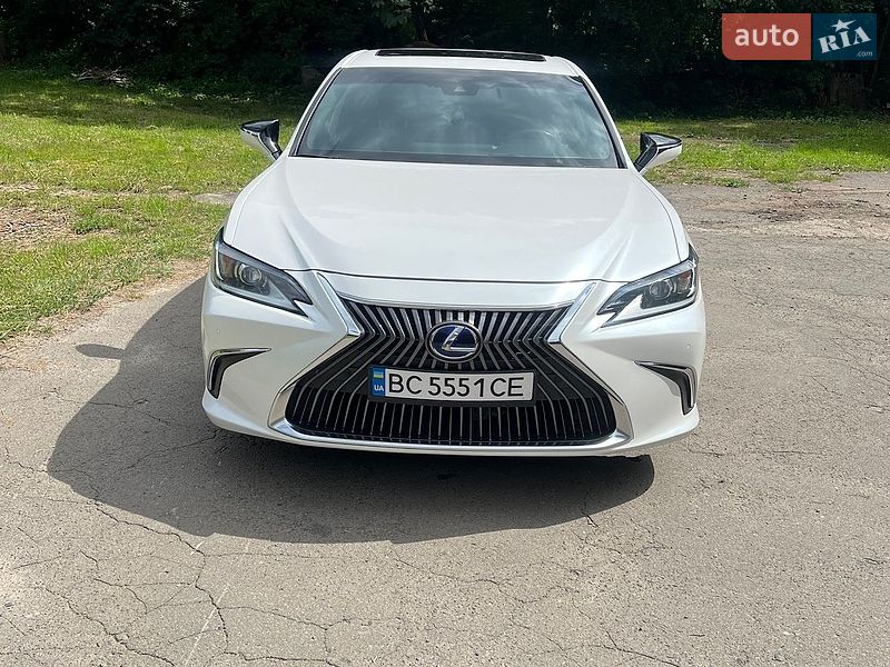 Седан Lexus ES 2021 в Львові