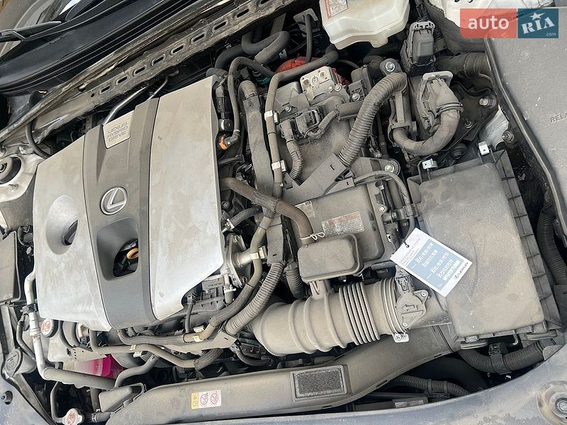 Седан Lexus ES 2021 в Львові