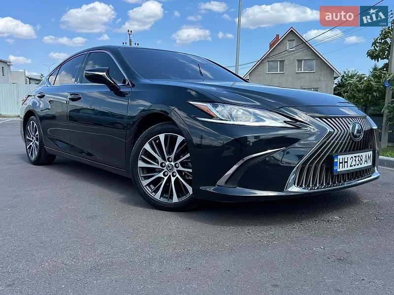 Lexus ES 2021