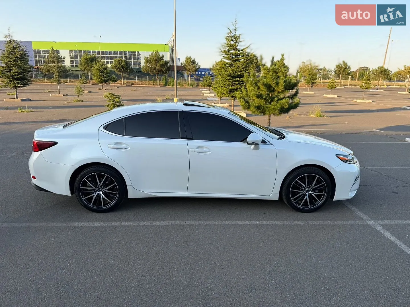 2017 Lexus ES - мініатюра 9