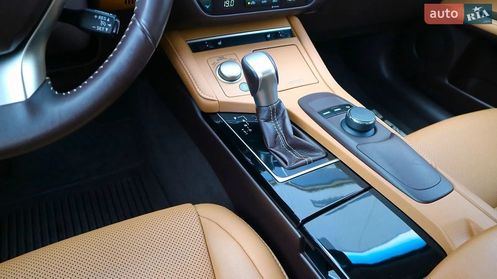 2017 Lexus ES - мініатюра 20