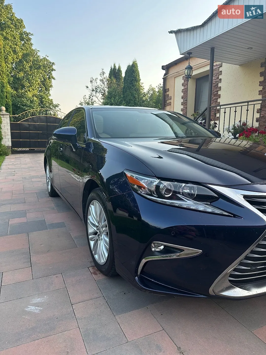 2016 Lexus ES - мініатюра 2