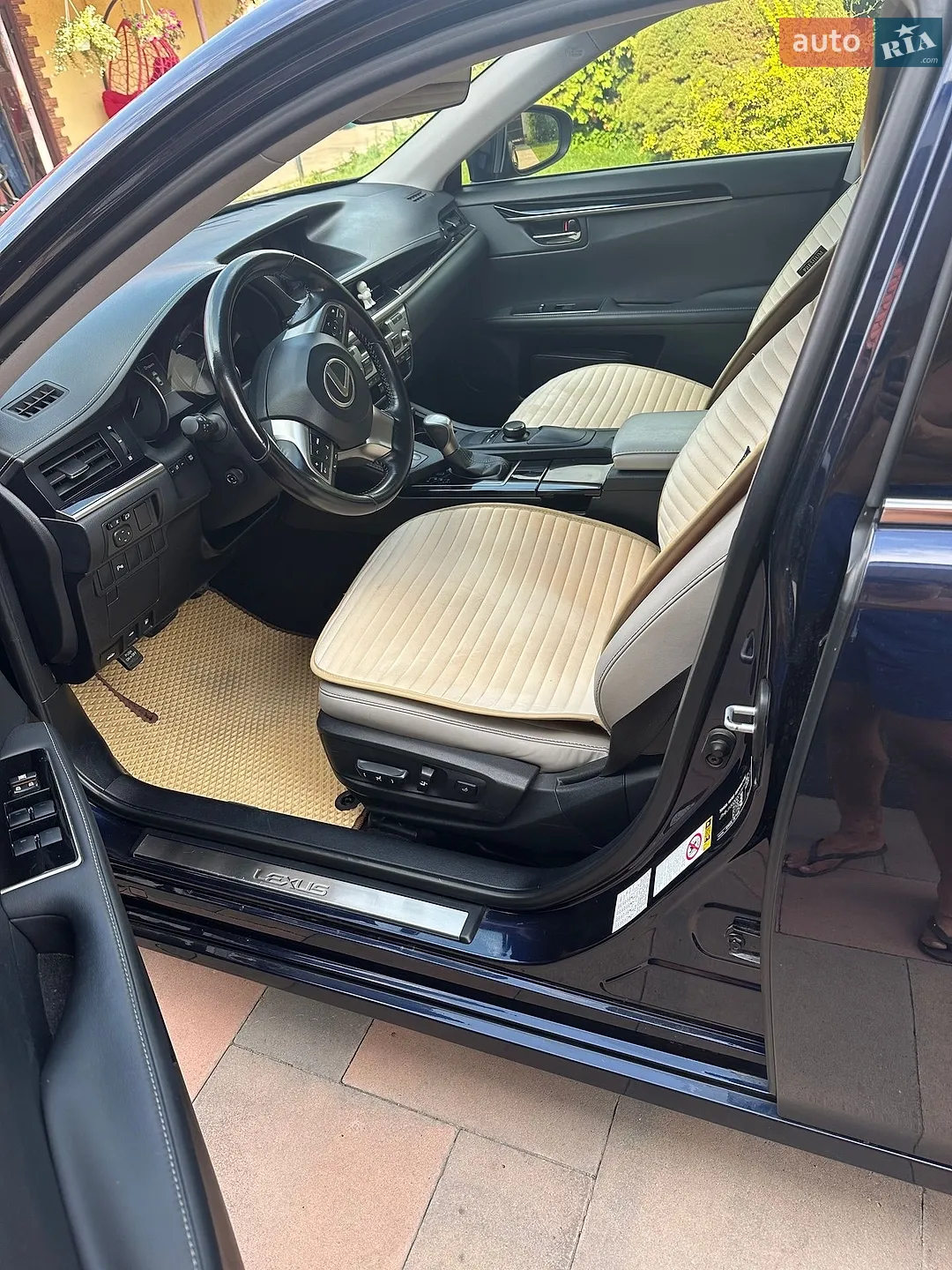 2016 Lexus ES - мініатюра 11