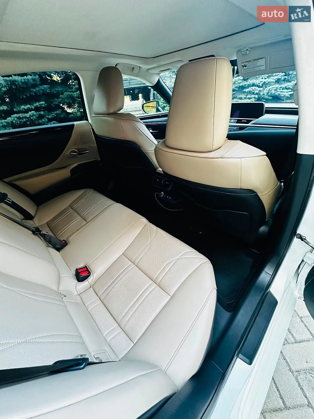 2018 Lexus ES - мініатюра 26