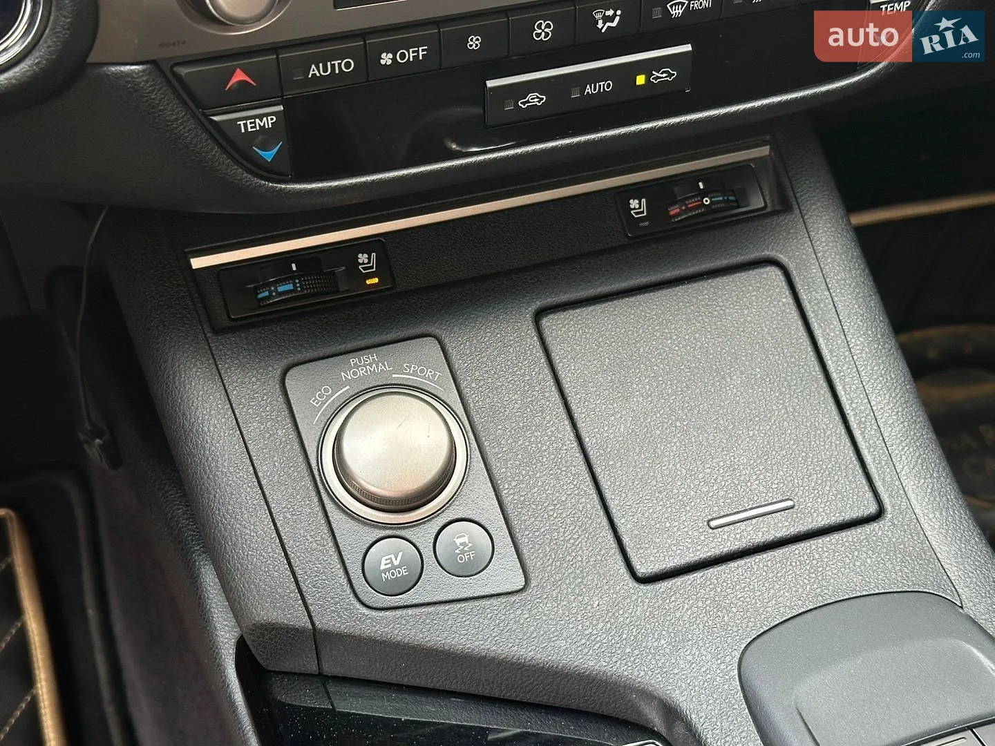 2015 Lexus ES - мініатюра 32