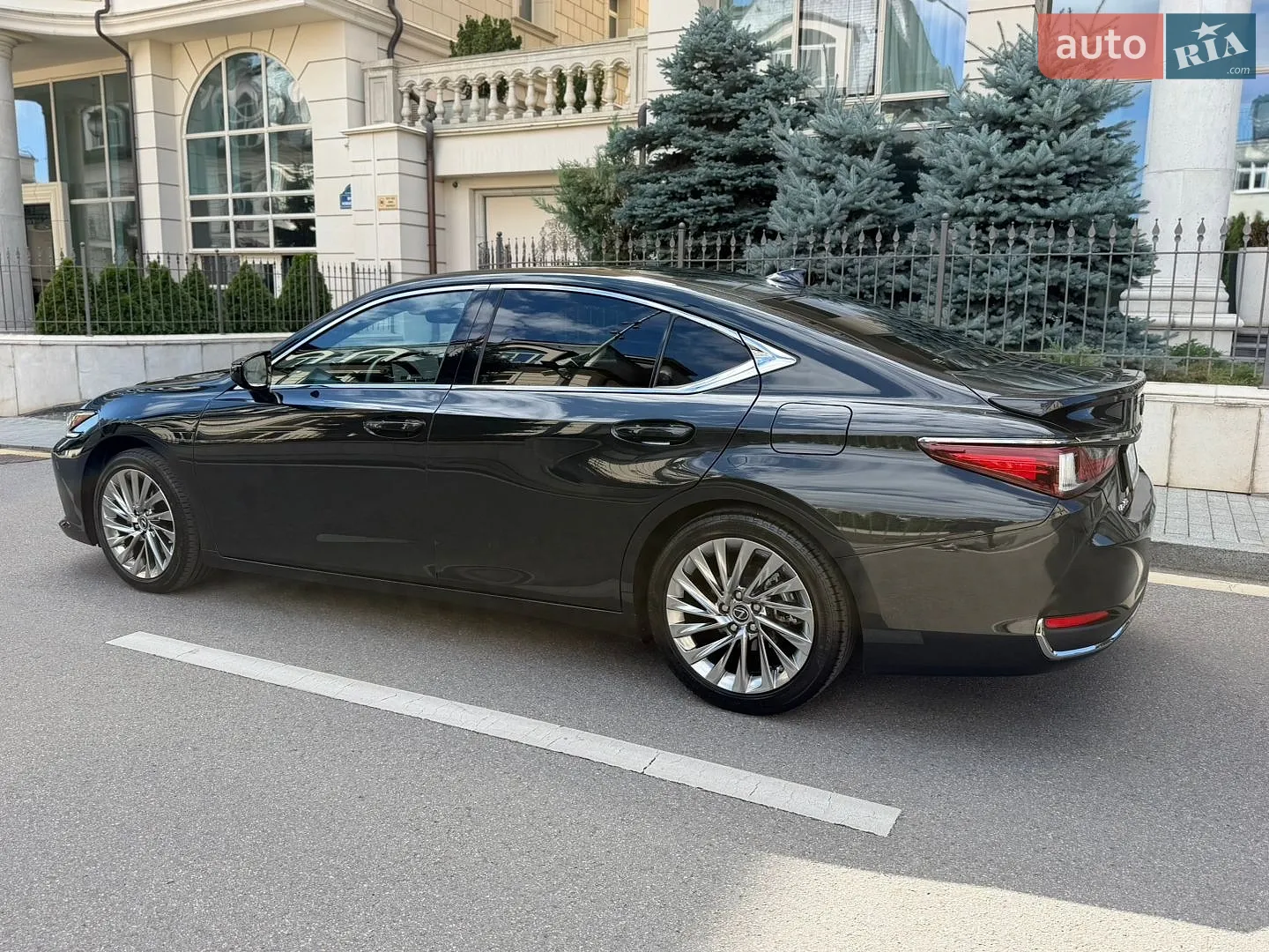 2025 Lexus ES - мініатюра 11