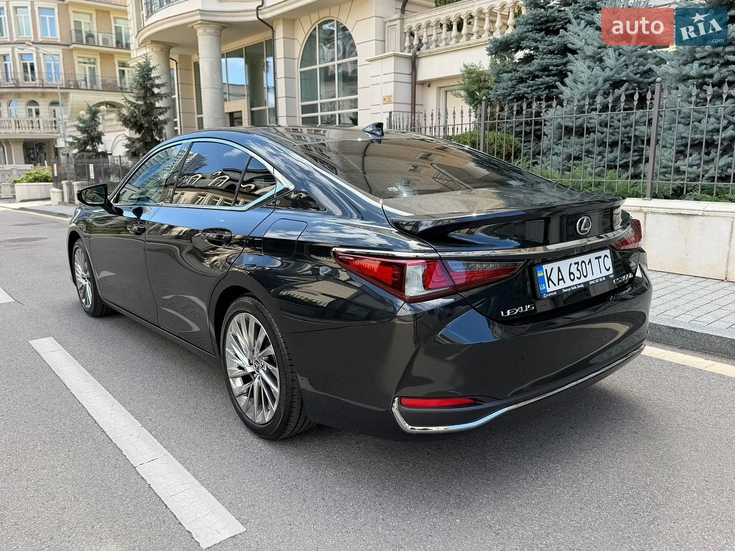 2025 Lexus ES - мініатюра 13