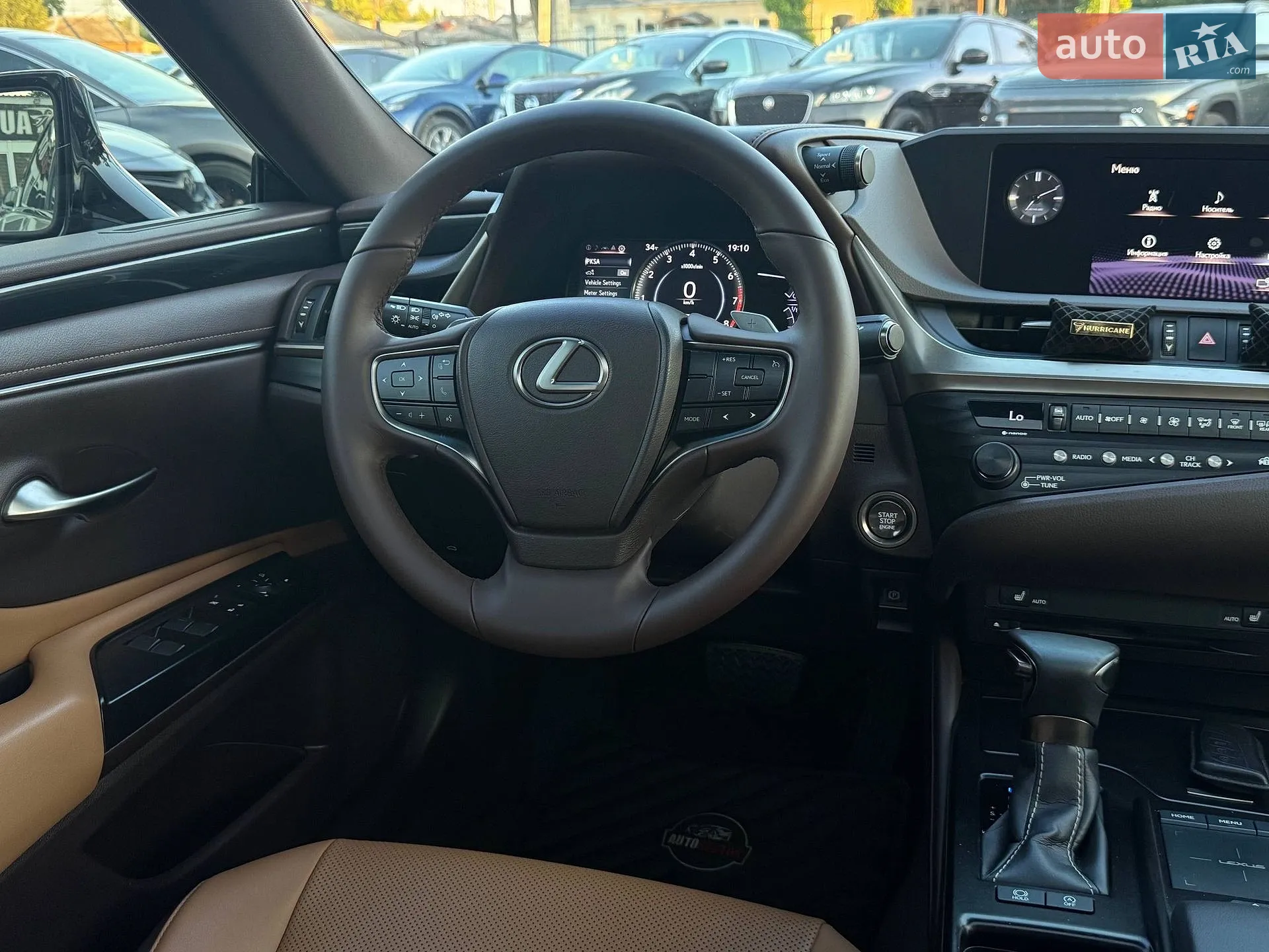2019 Lexus ES - мініатюра 26