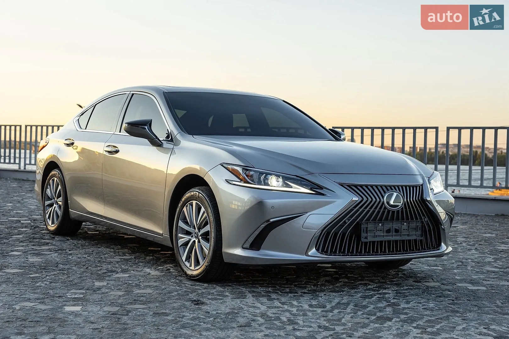2019 Lexus ES - мініатюра 4