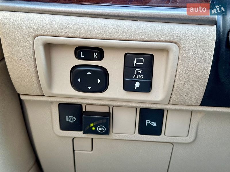 Седан Lexus ES 2013 в Харькове