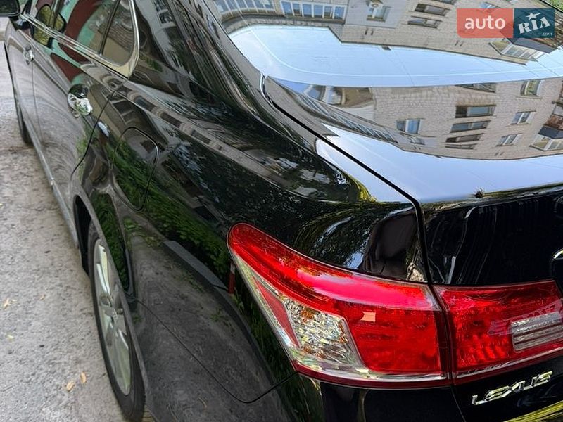 Седан Lexus ES 2010 в Житомирі