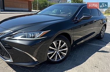 Седан Lexus ES 2019 в Кривому Розі