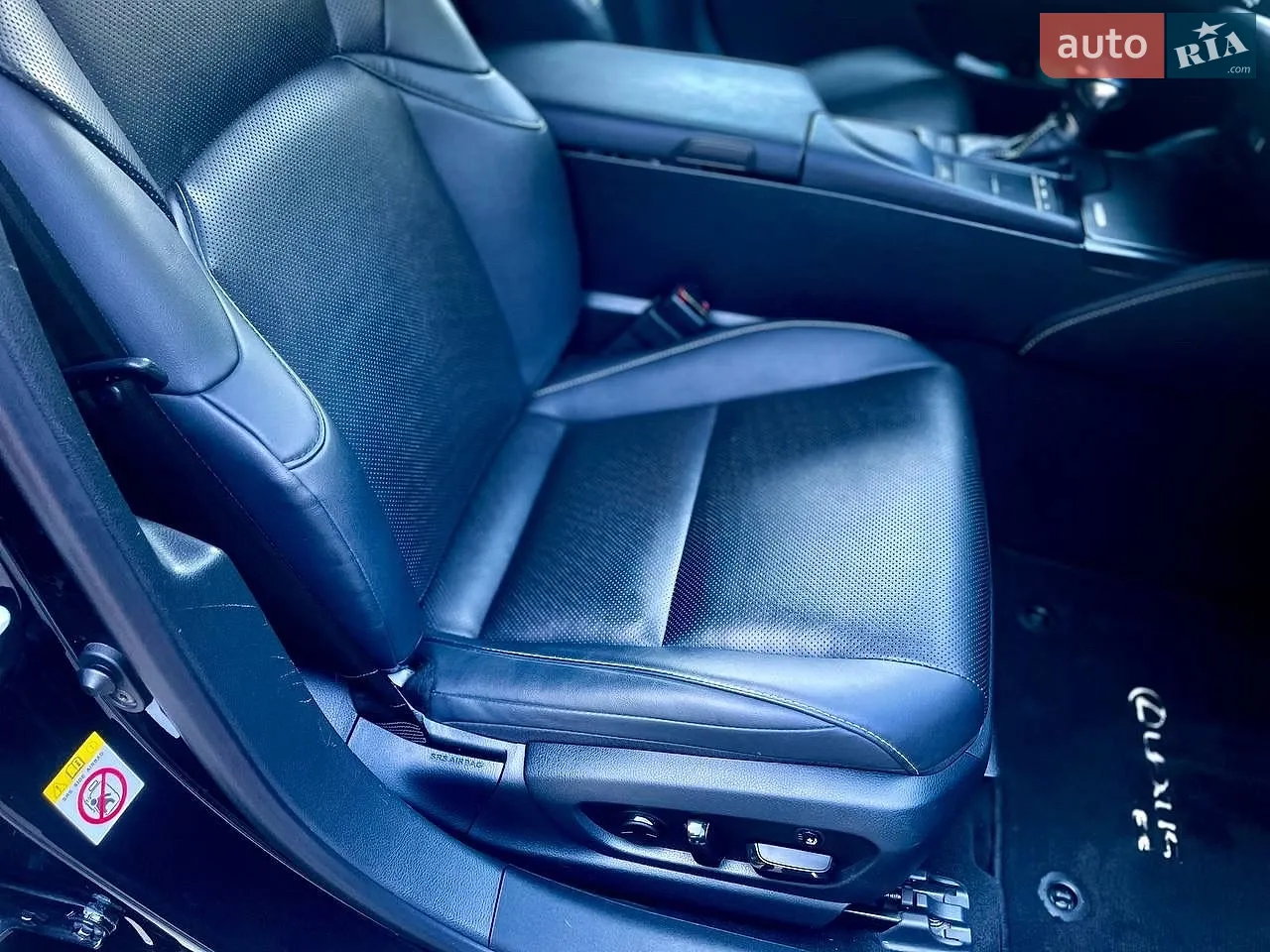 2019 Lexus ES - мініатюра 13
