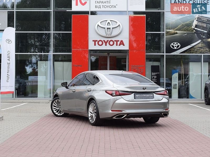 Седан Lexus ES 2021 в Житомире