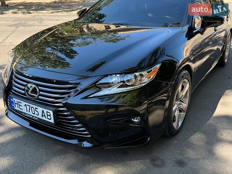 Седан Lexus ES 2017 в Николаеве
