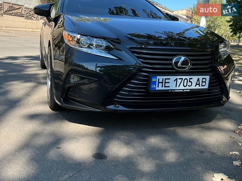 Седан Lexus ES 2017 в Николаеве