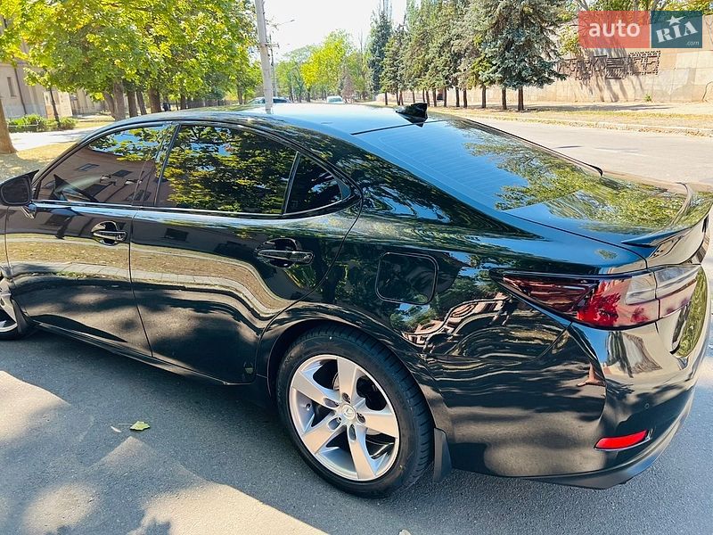 Седан Lexus ES 2017 в Николаеве