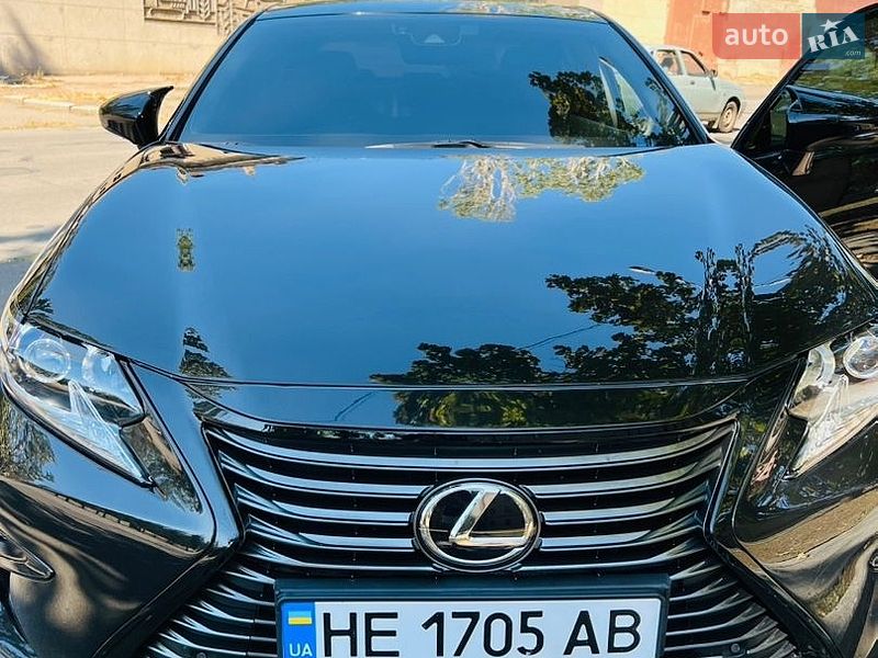 Седан Lexus ES 2017 в Николаеве