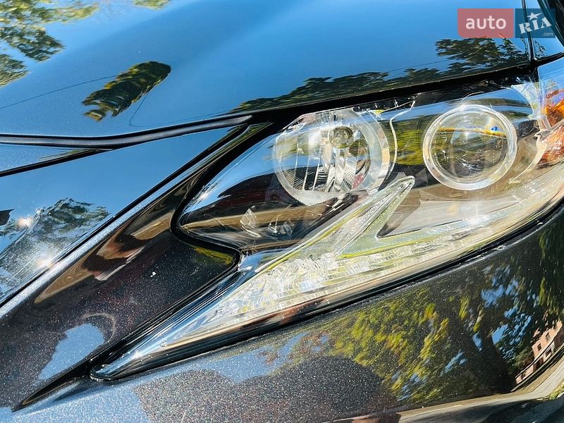 Седан Lexus ES 2017 в Николаеве