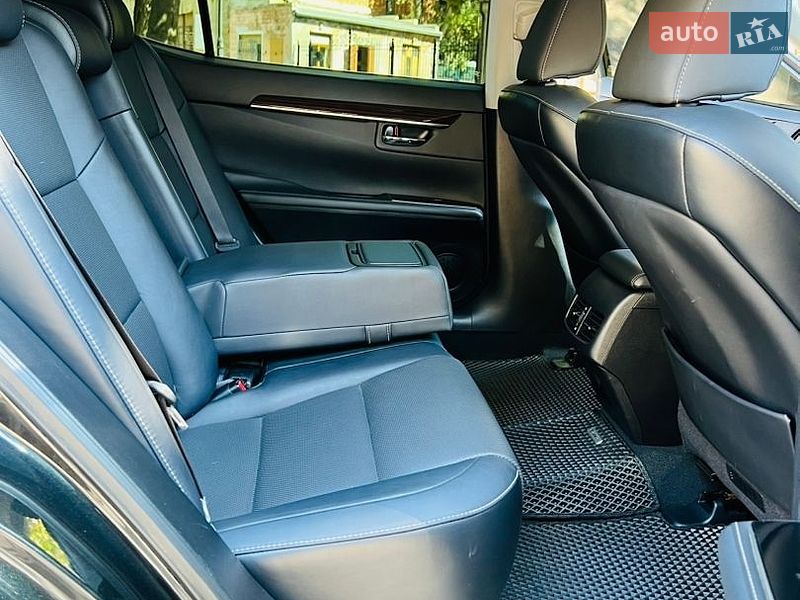 Седан Lexus ES 2017 в Николаеве