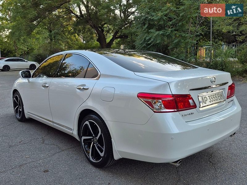 Седан Lexus ES 2011 в Запоріжжі