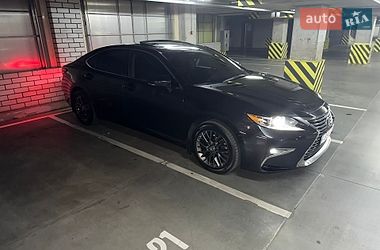 Седан Lexus ES 2017 в Днепре