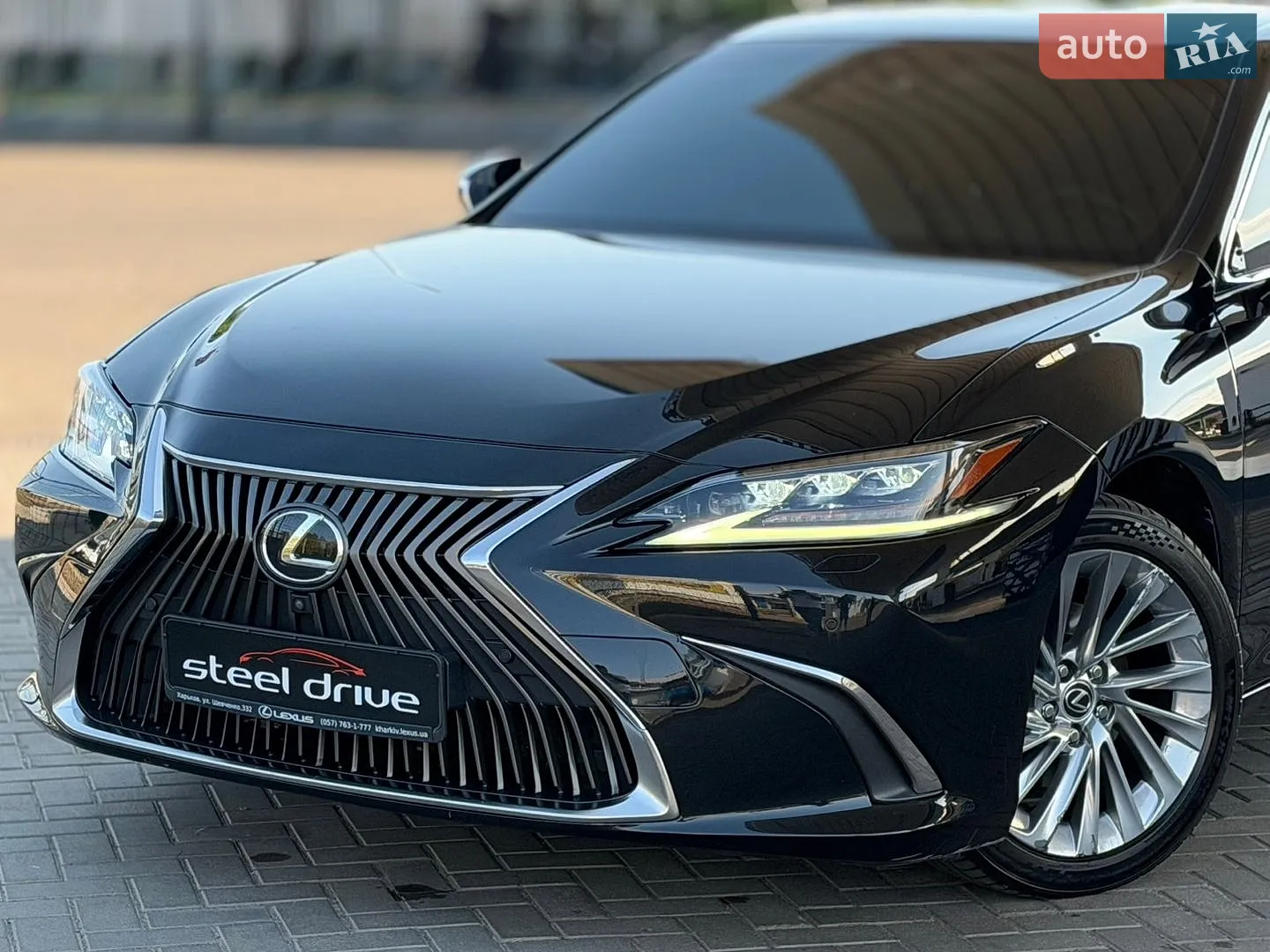 2019 Lexus ES - фото 1