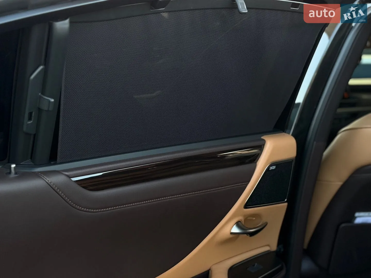 2019 Lexus ES - мініатюра 24