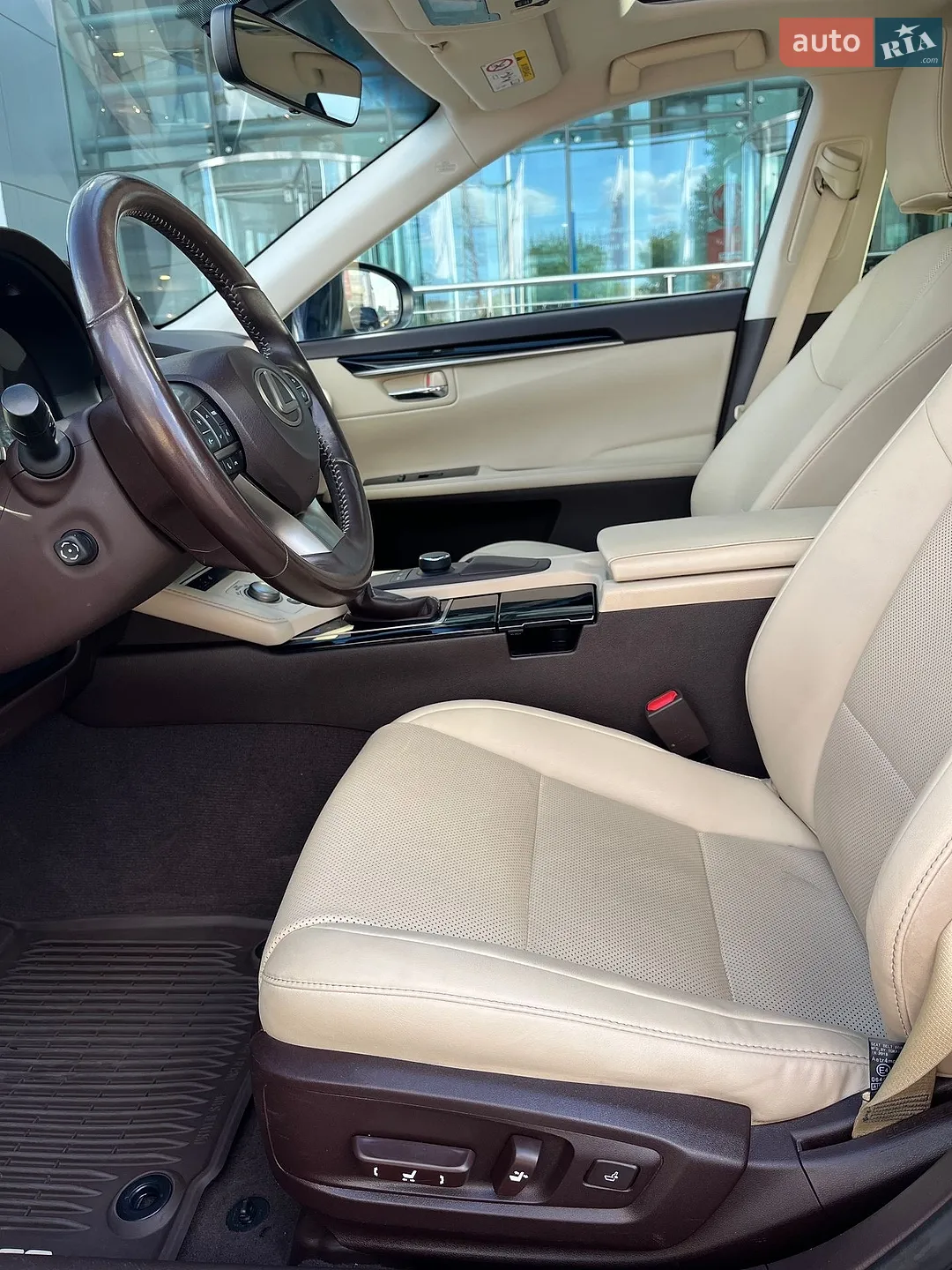 2018 Lexus ES - мініатюра 16