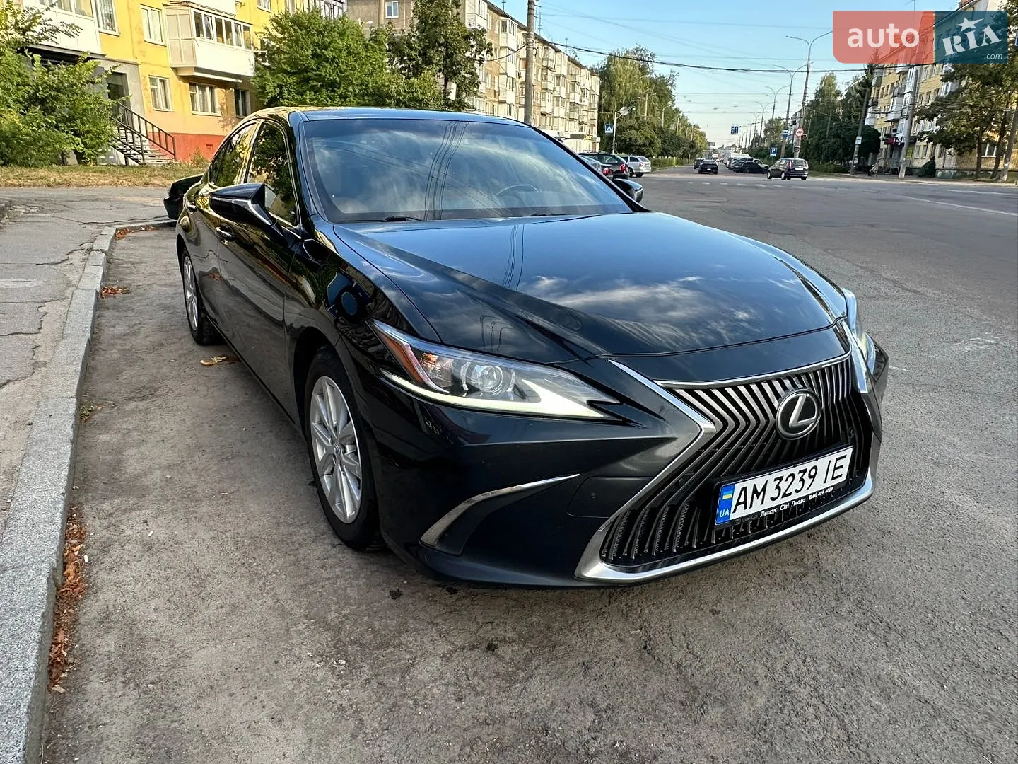 2019 Lexus ES - мініатюра 2