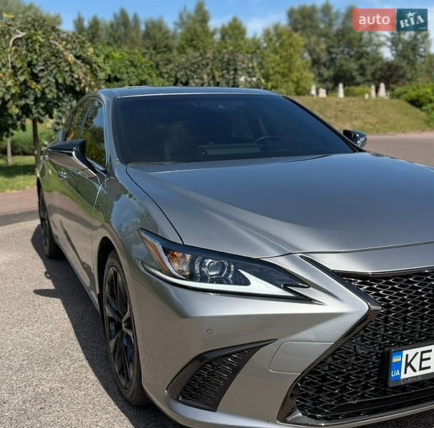 Седан Lexus ES 2023 в Днепре