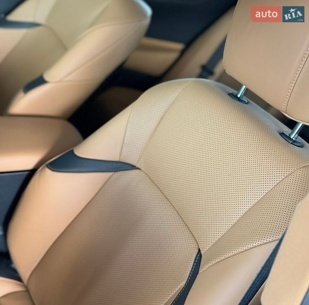 Седан Lexus ES 2023 в Днепре